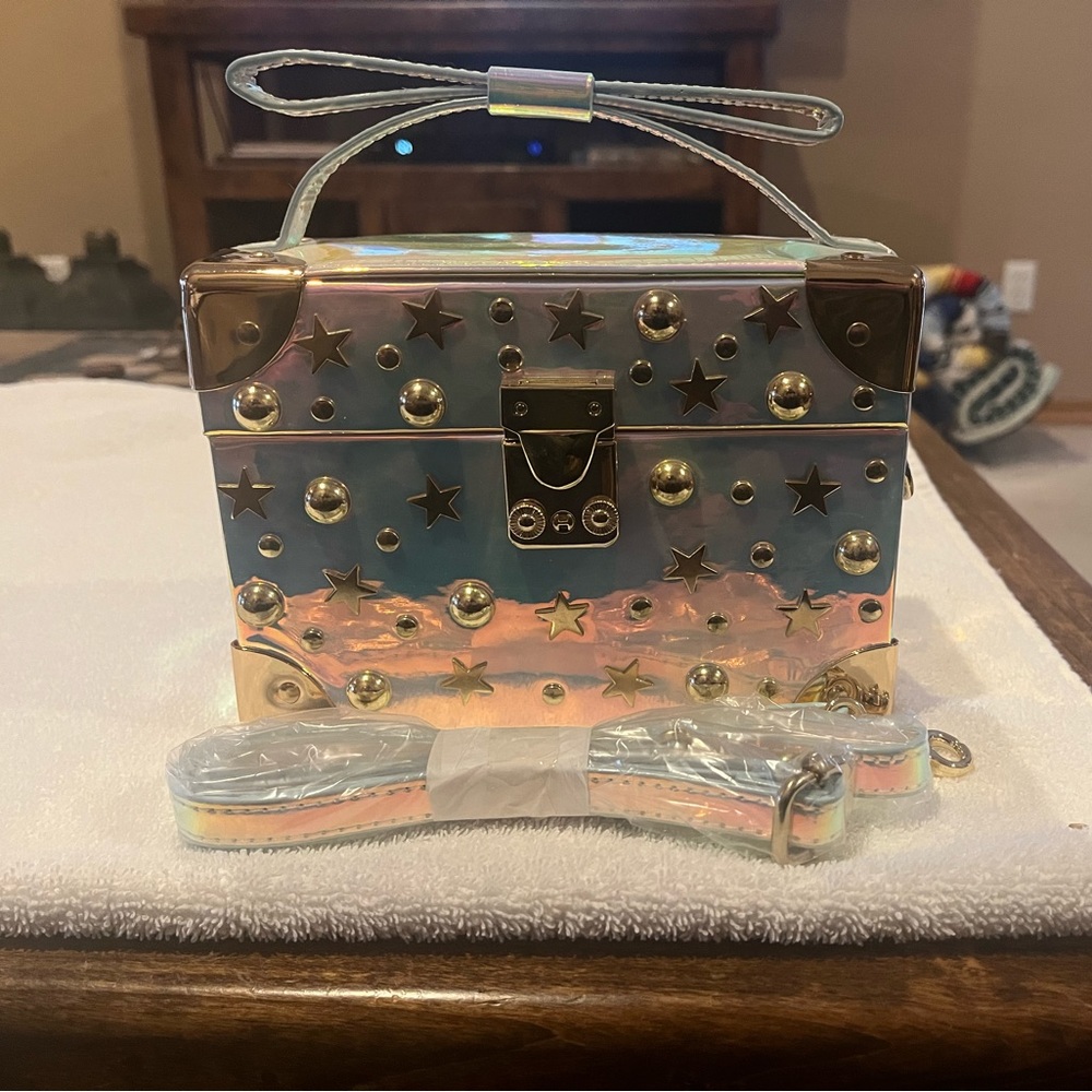 Betsey Johnson Don’t Box Me In Crossbody